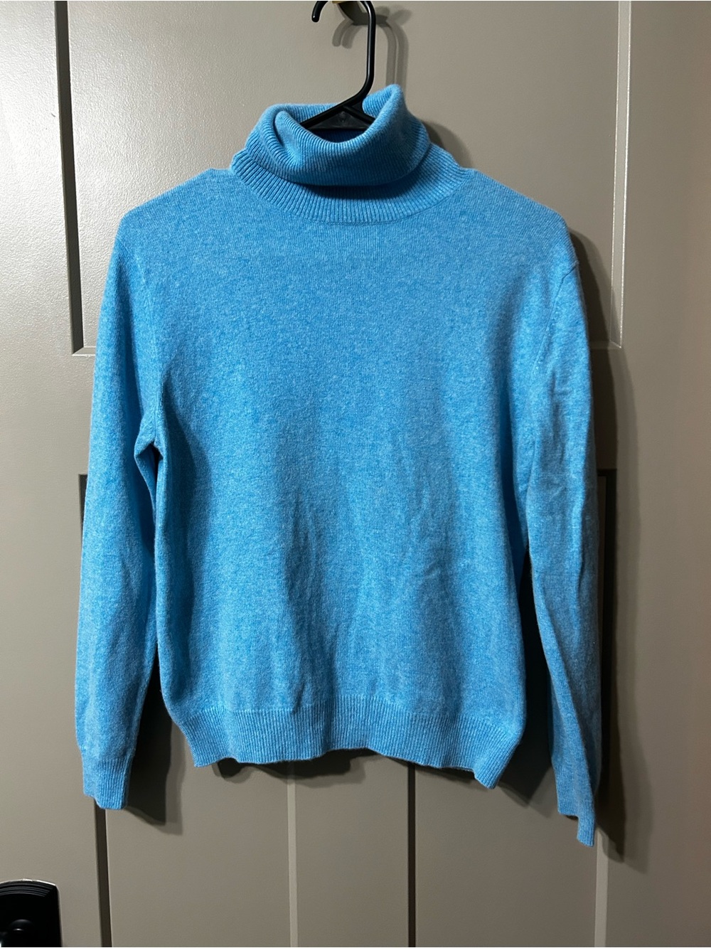 Griffen 100% Cashmere Turtleneck Sweater light blue Petite M